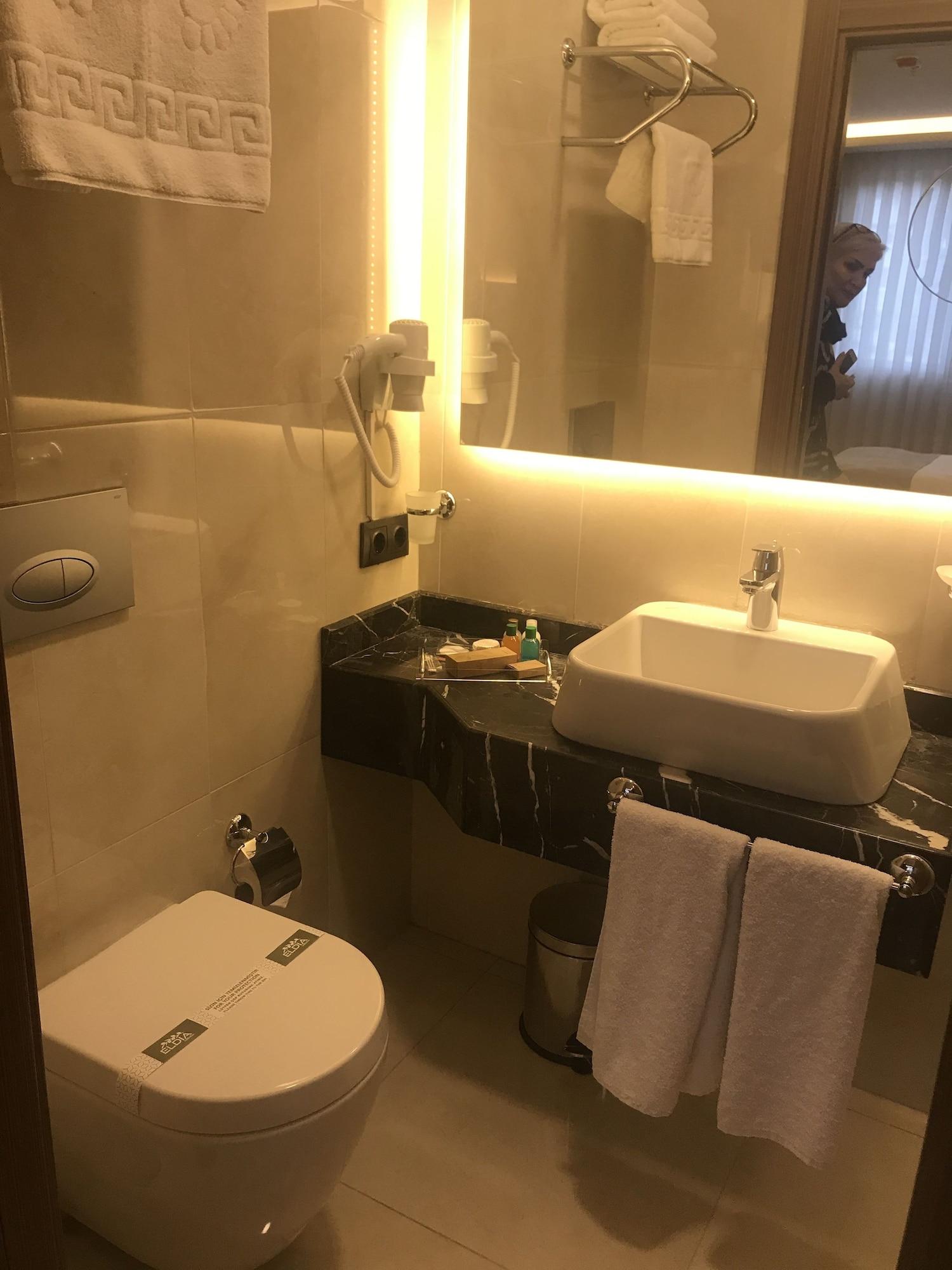Taksim Time Hotel Istanboel Buitenkant foto