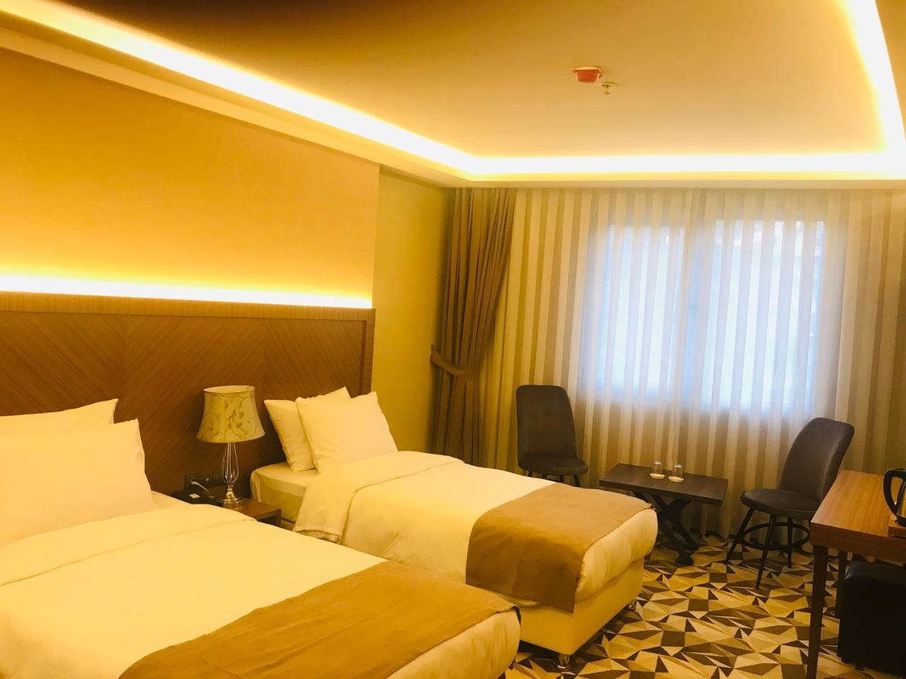Taksim Time Hotel Istanboel Buitenkant foto