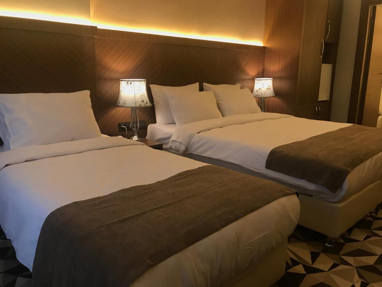 Taksim Time Hotel Istanboel Buitenkant foto