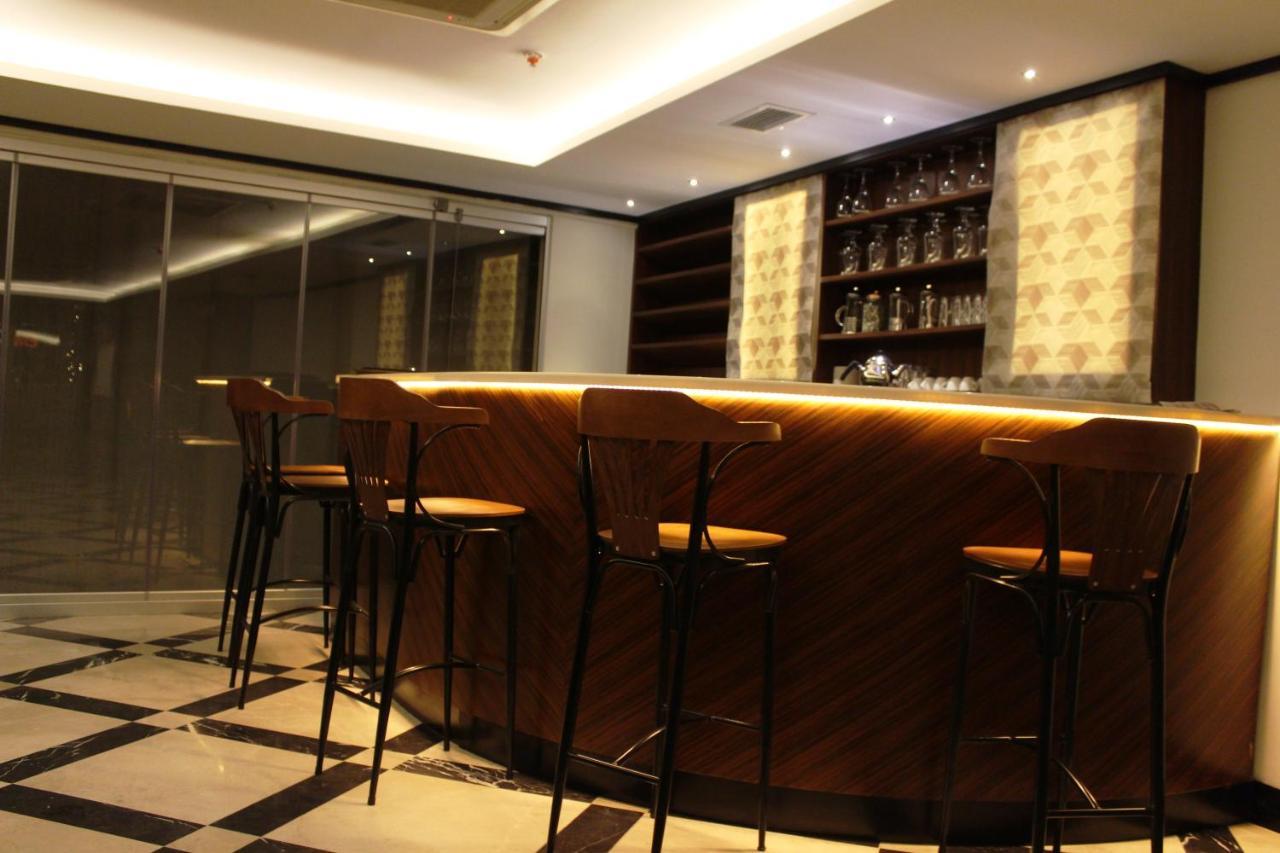 Taksim Time Hotel Istanboel Buitenkant foto