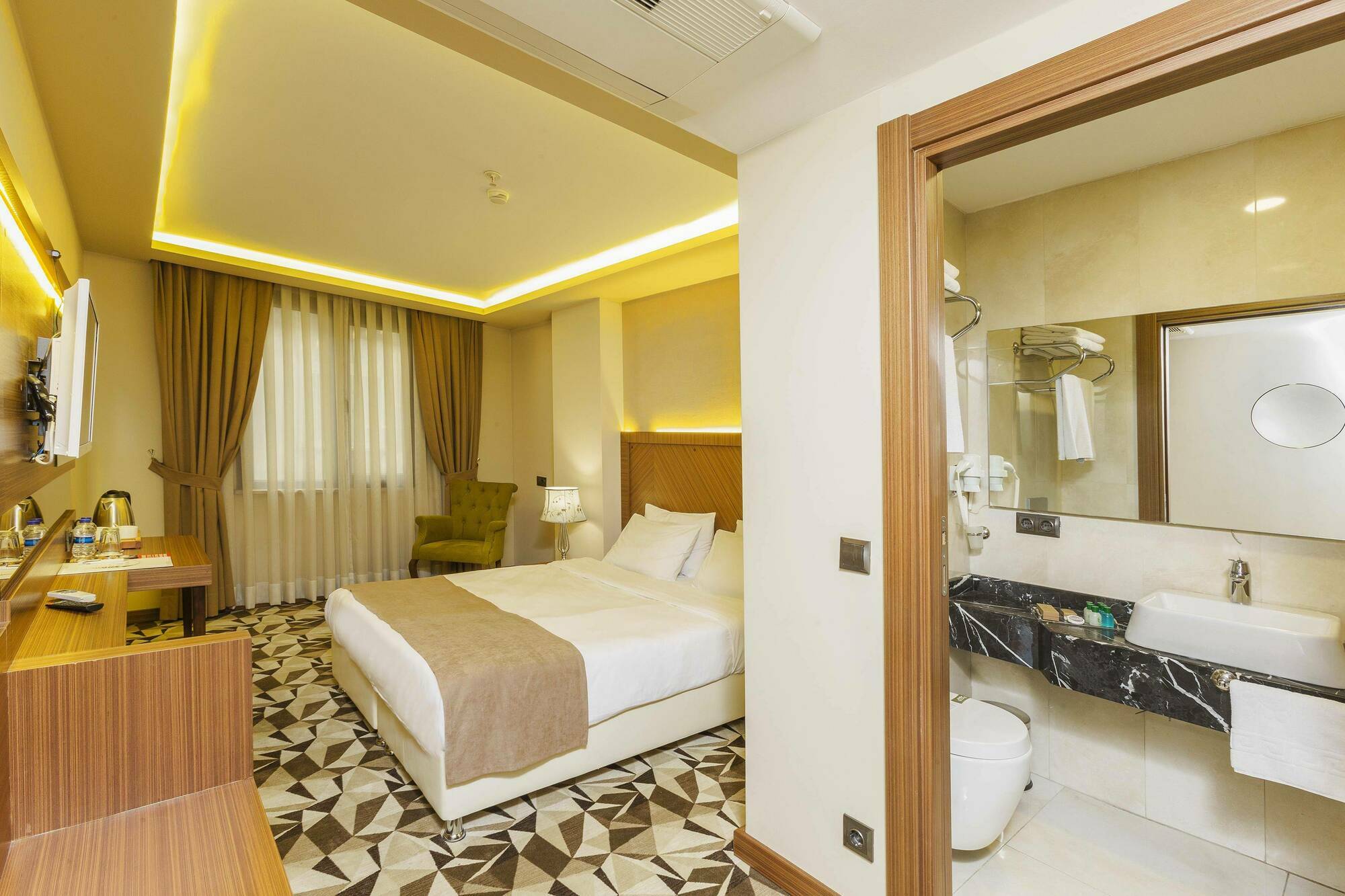 Taksim Time Hotel Istanboel Buitenkant foto